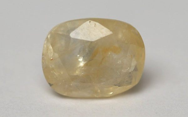 CEYLONESE YELLOW SAPPHIRE PUKRAJ 5 CARAT