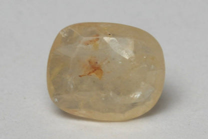 CEYLONESE YELLOW SAPPHIRE PUKRAJ 4 CARAT