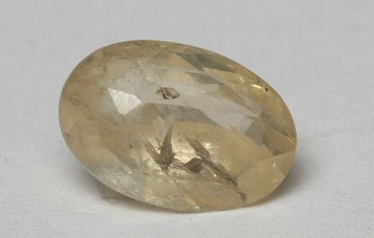 SRILANKAN YELLOW SAPPHIRE PUKRAJ 5.25 CARAT