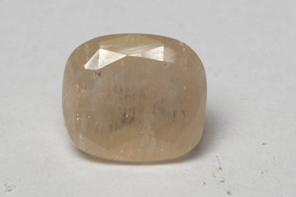 SRILANKAN YELLOW SAPPHIRE PUKRAJ 9 CARAT