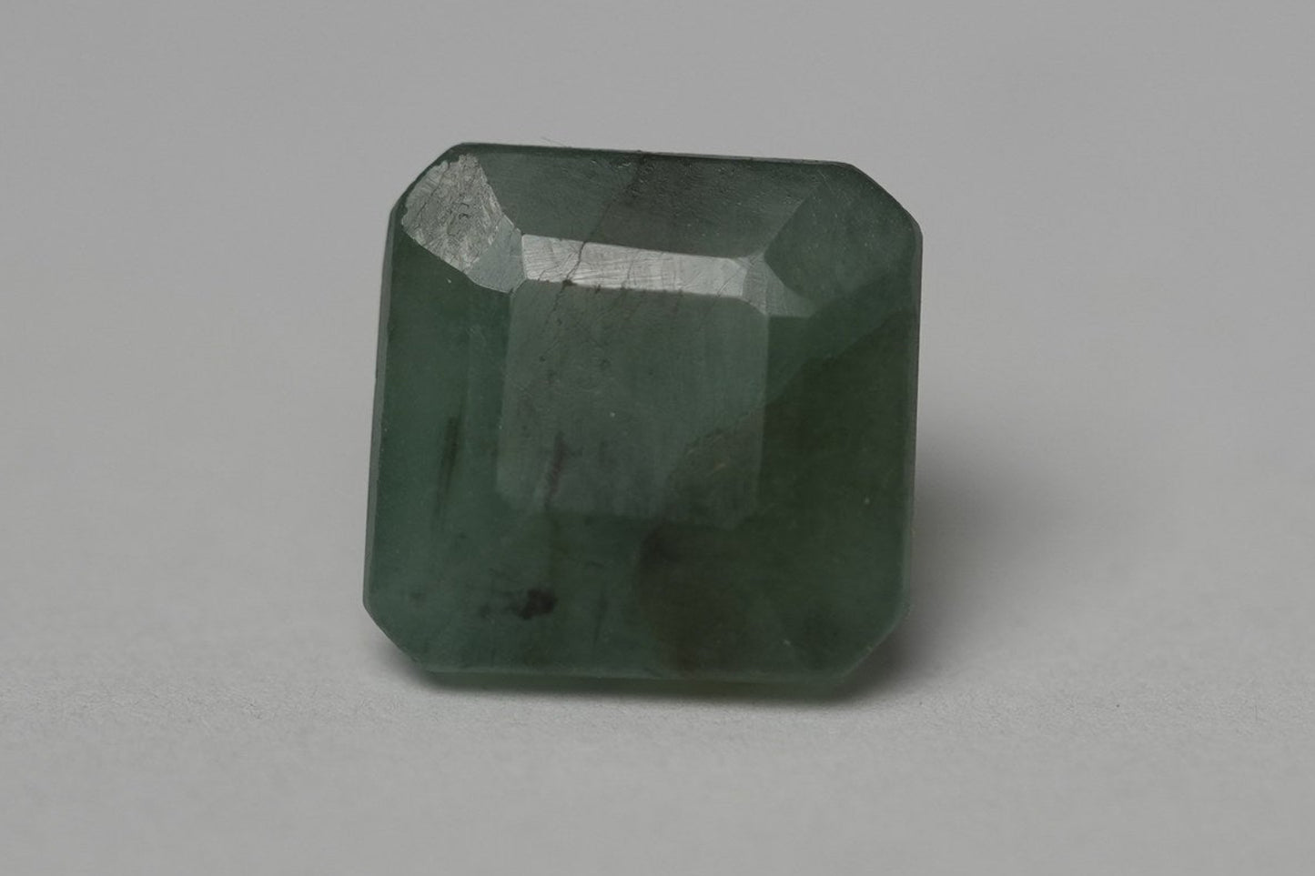 ZAMBIAN EMERALD PANNA 7.88 CARAT