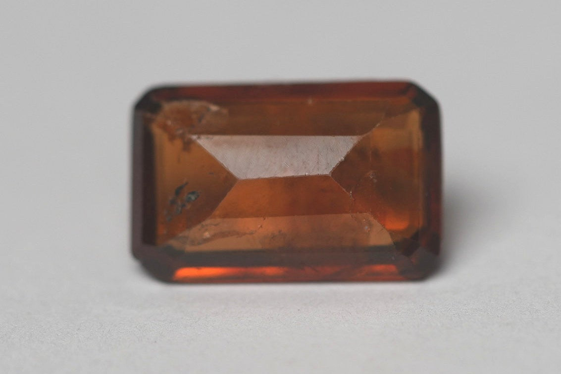 HESSONITE (GOMED) 7.65 CARAT