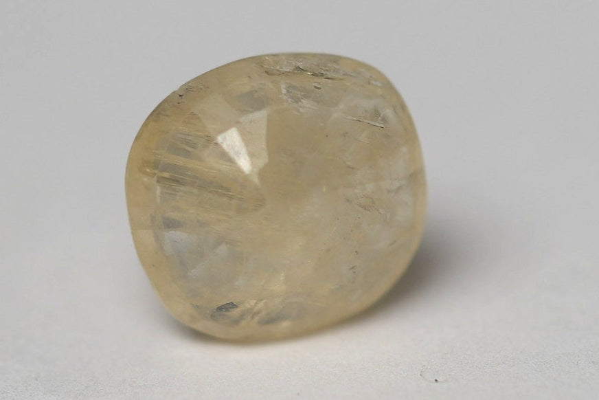 PUKHRAJ (YELLOW SAPPHIRE) 5.72 CARAT - SRILANKAN