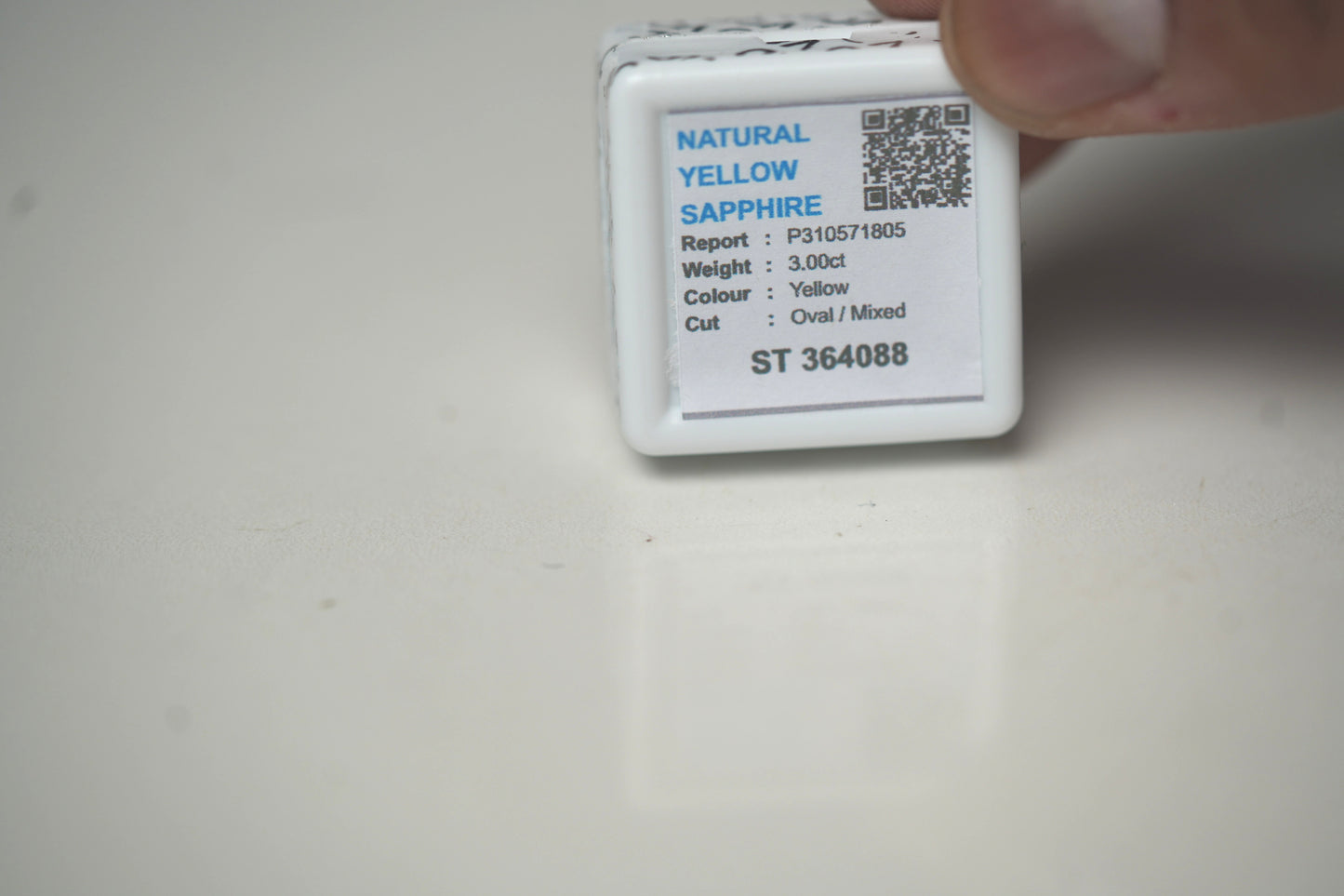 PUKHRAJ (YELLOW SAPPHIRE) 3 CARAT- SRILANKAN