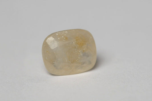 PUKHRAJ (YELLOW SAPPHIRE) 4.66 CARAT- SRILANKAN