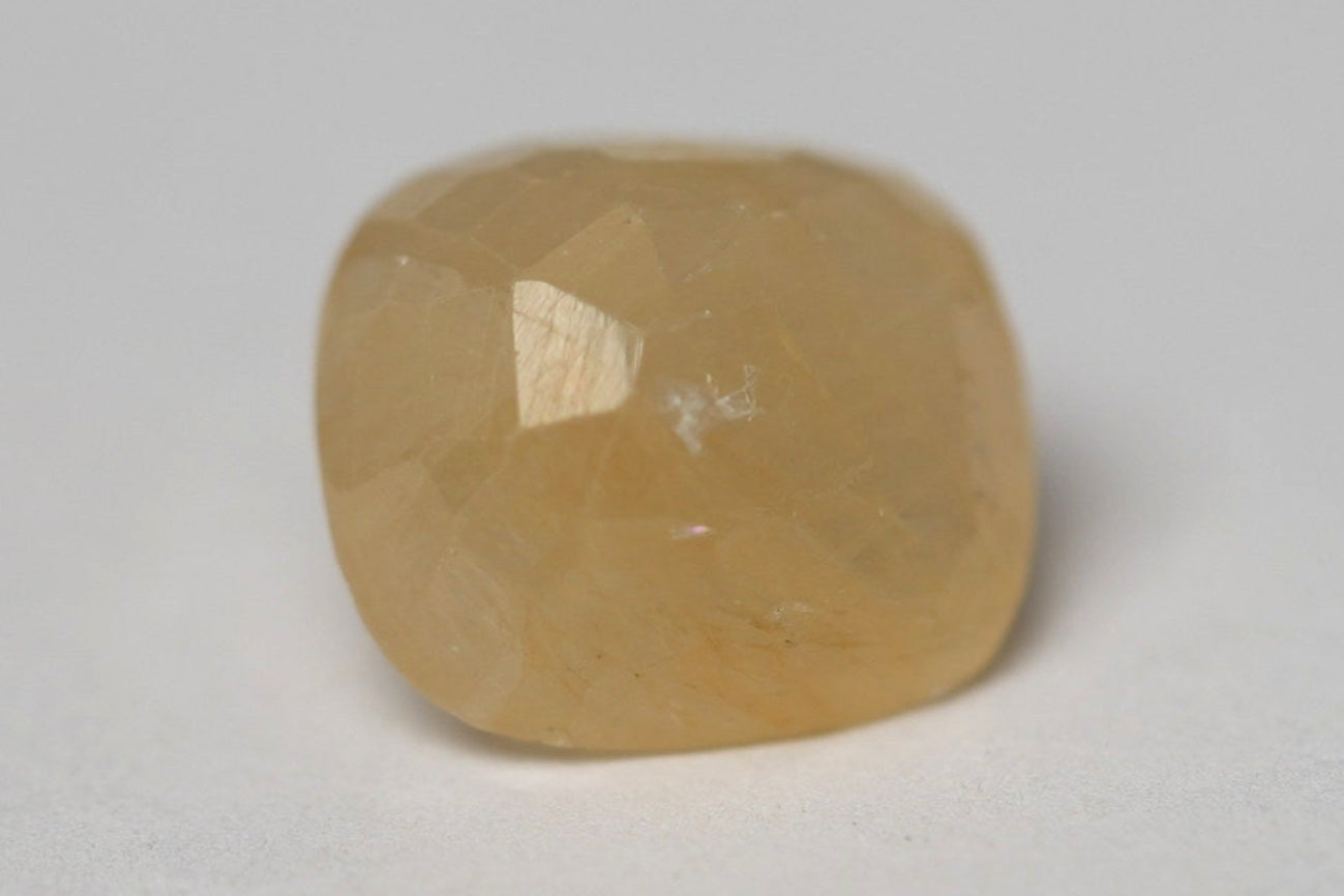 PUKHRAJ (YELLOW SAPPHIRE) 10.61 CARAT- SRILANKAN