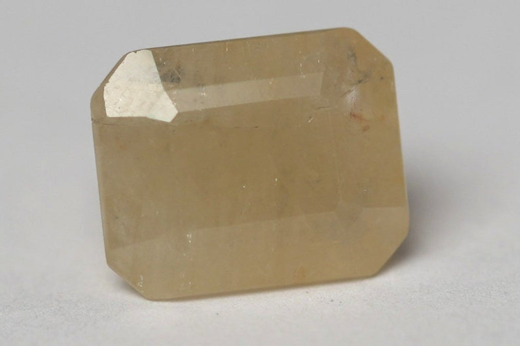 PUKHRAJ (YELLOW SAPPHIRE) 6 CARAT- SRILANKAN