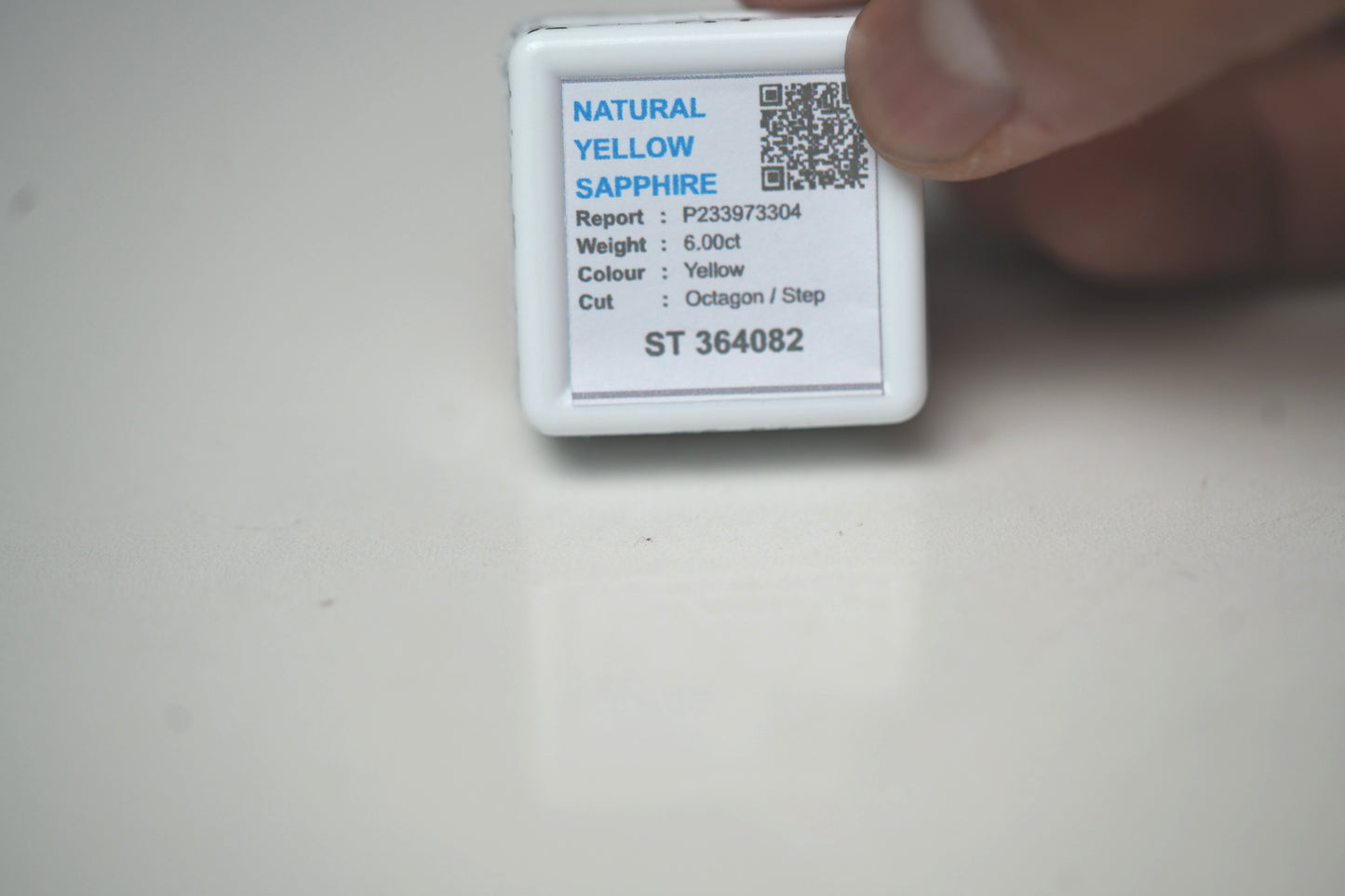 PUKHRAJ (YELLOW SAPPHIRE) 6 CARAT- SRILANKAN