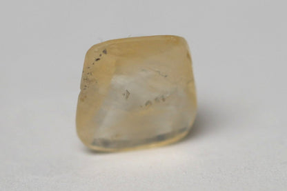 PUKHRAJ (YELLOW SAPPHIRE) 3.91 CARAT- SRILANKAN