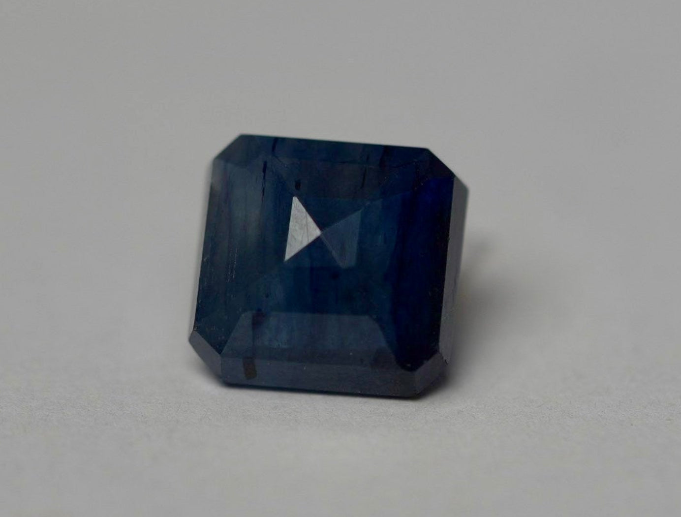 NEELAM BLUE SAPPHIRE - BANGKOK ORIGIN