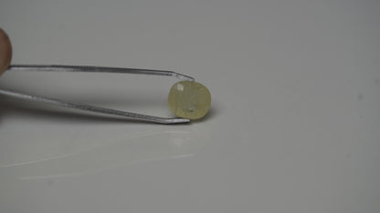 ceylonese yellow sapphire pukhraj 5.66 CARAT