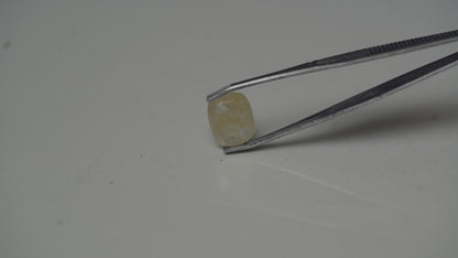 PUKHRAJ (YELLOW SAPPHIRE) 4.66 CARAT- SRILANKAN